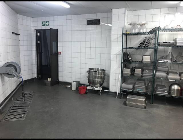 2,109M² FACTORY TO LET IN EPPING INDUSTRIAL